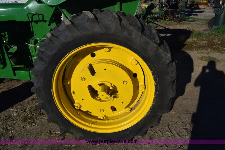 image for item K4787 John Deere 3010 tractor