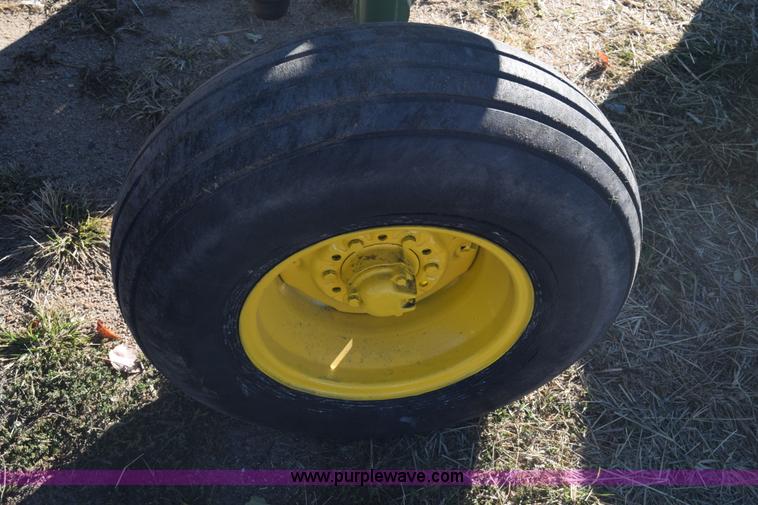 image for item K4787 John Deere 3010 tractor