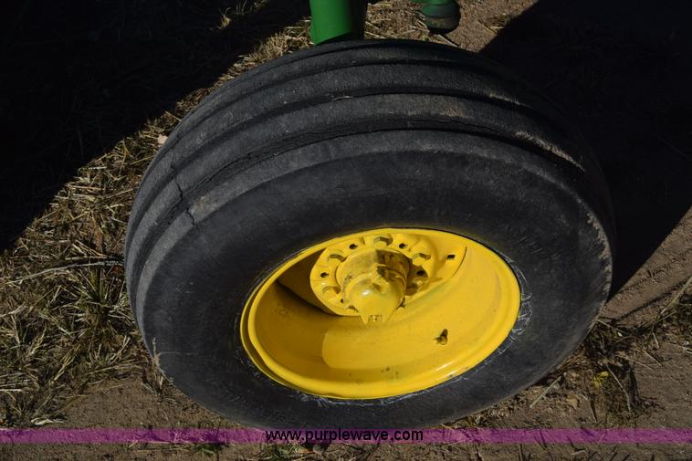 image for item K4787 John Deere 3010 tractor