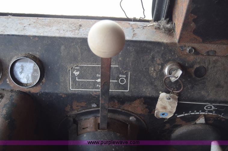 image for item K4849 1979 Gleaner N7 combine