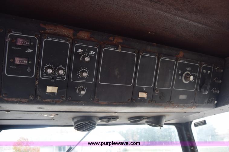 image for item K4849 1979 Gleaner N7 combine