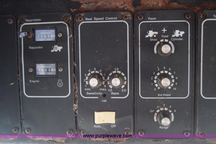 image for item K4849 1979 Gleaner N7 combine