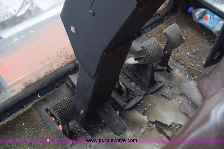 image for item K4849 1979 Gleaner N7 combine