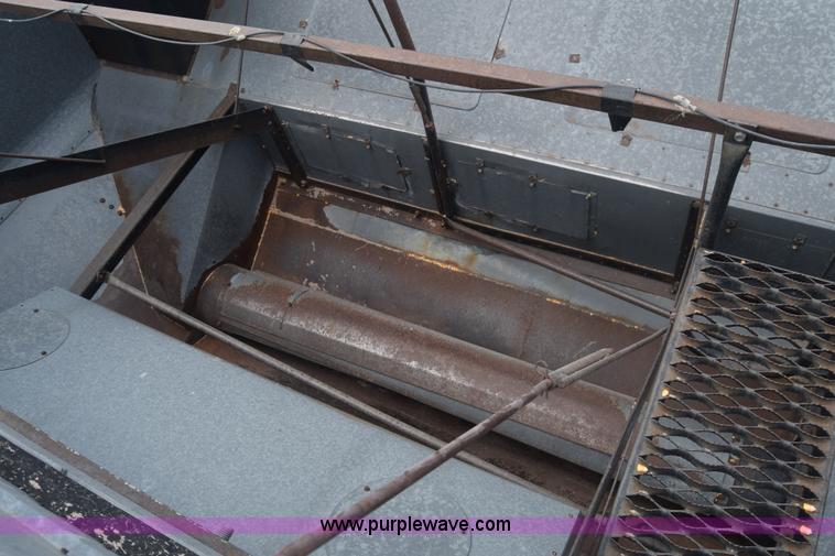 image for item K4849 1979 Gleaner N7 combine