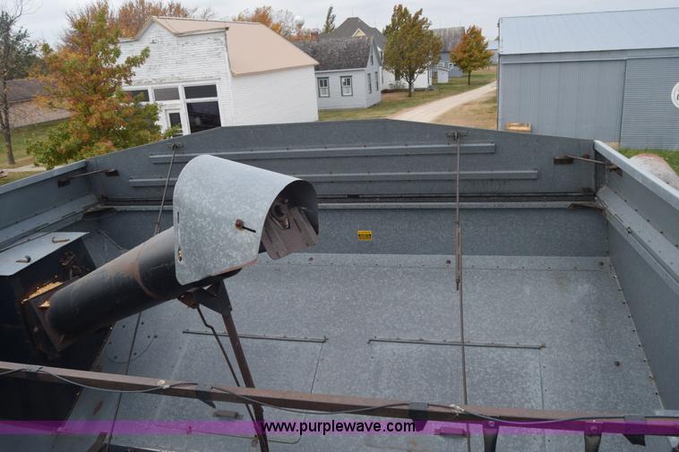 image for item K4849 1979 Gleaner N7 combine