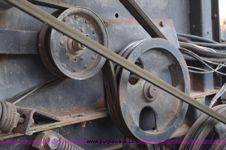 image for item K4849 1979 Gleaner N7 combine