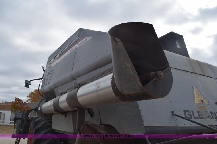 image for item K4849 1979 Gleaner N7 combine