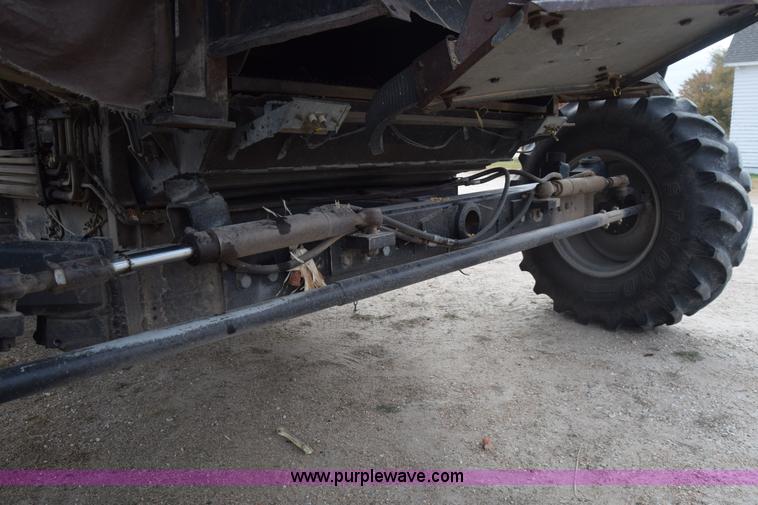 image for item K4849 1979 Gleaner N7 combine