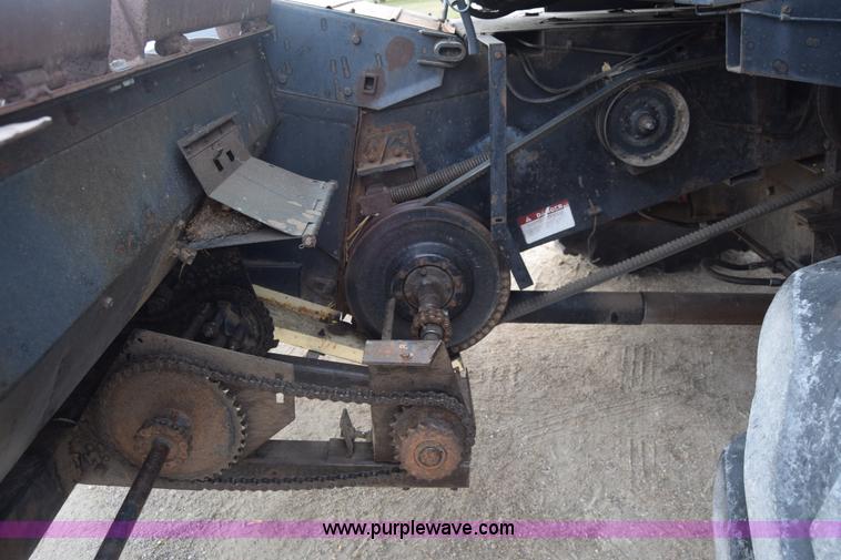 image for item K4849 1979 Gleaner N7 combine