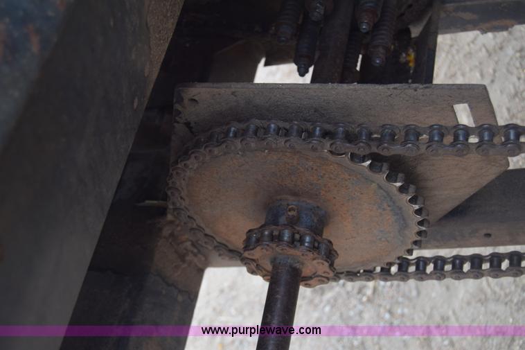 image for item K4849 1979 Gleaner N7 combine