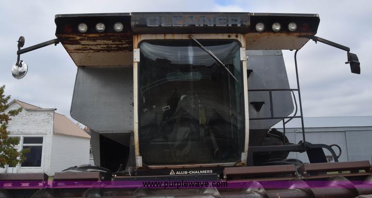 image for item K4849 1979 Gleaner N7 combine