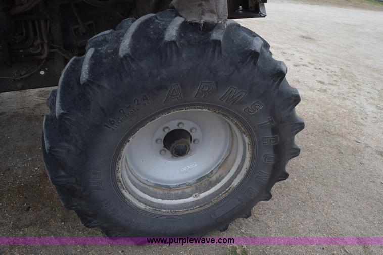 image for item K4849 1979 Gleaner N7 combine