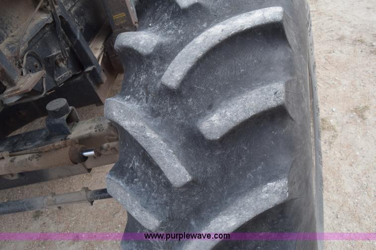 image for item K4849 1979 Gleaner N7 combine