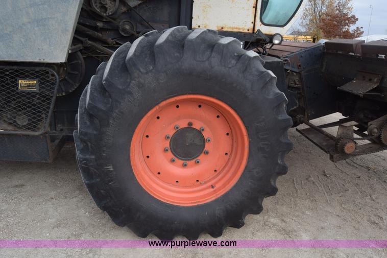 image for item K4849 1979 Gleaner N7 combine