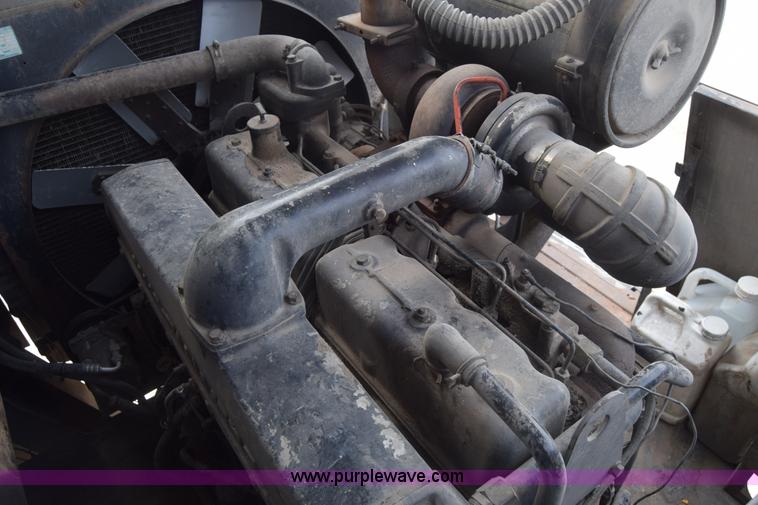 image for item K4849 1979 Gleaner N7 combine