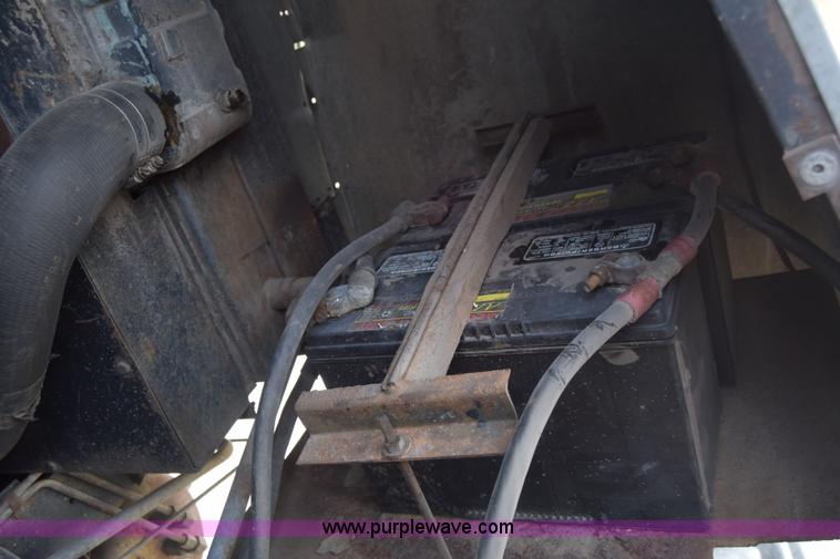 image for item K4849 1979 Gleaner N7 combine