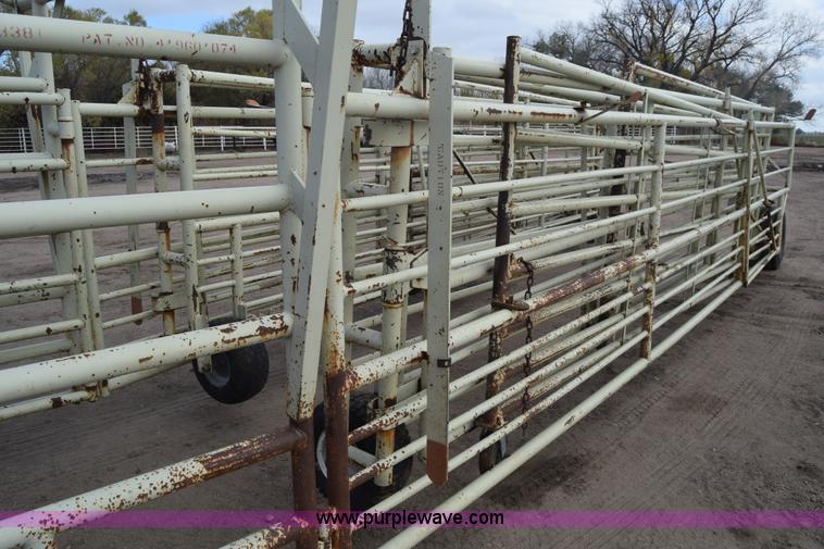 image for item K4883 Wilson portable corral