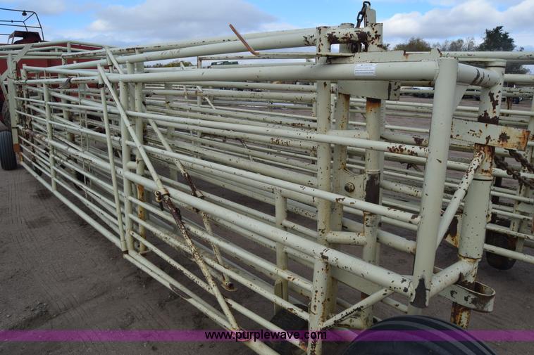 image for item K4883 Wilson portable corral