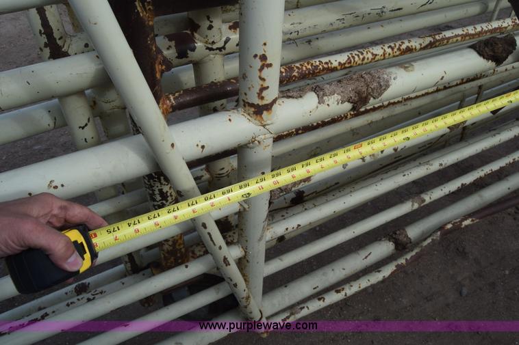 image for item K4883 Wilson portable corral