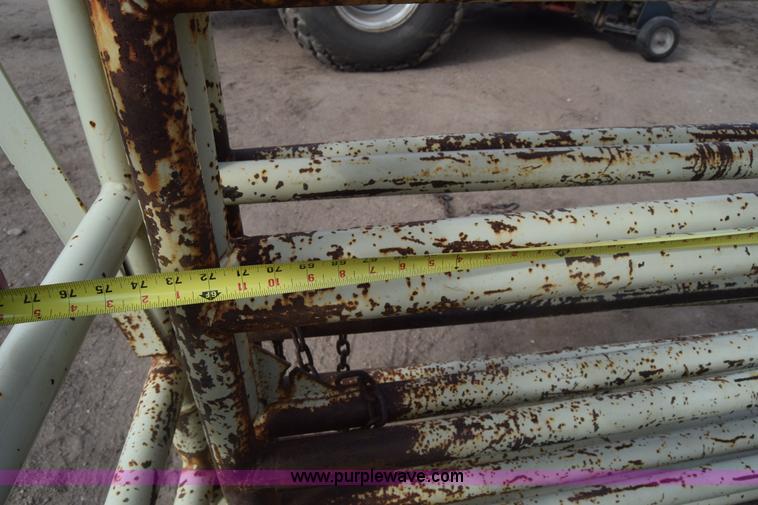 image for item K4883 Wilson portable corral