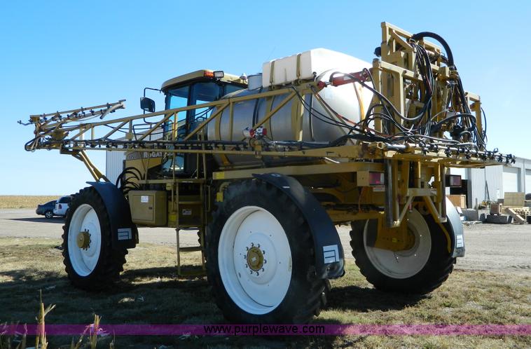 image for item K8202 2000 Ag-Chem RoGator 1254 self-propelled sprayer