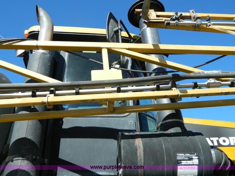 image for item K8202 2000 Ag-Chem RoGator 1254 self-propelled sprayer