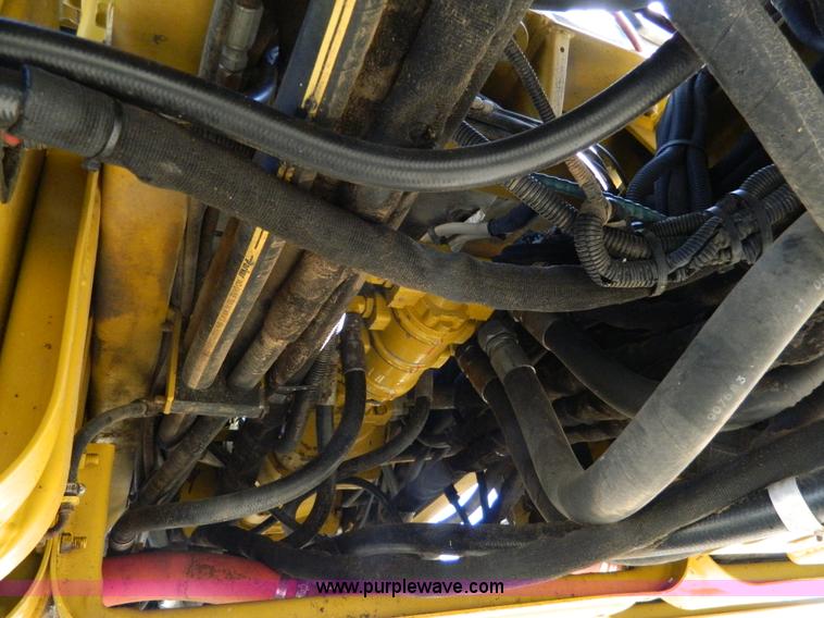 image for item K8202 2000 Ag-Chem RoGator 1254 self-propelled sprayer