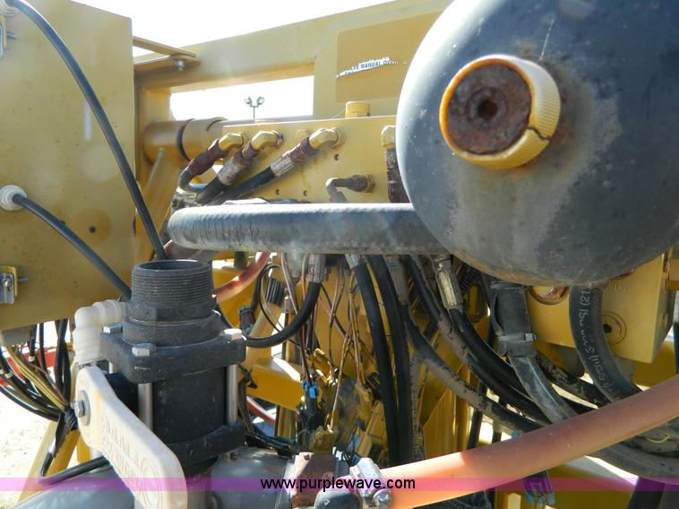 image for item K8202 2000 Ag-Chem RoGator 1254 self-propelled sprayer