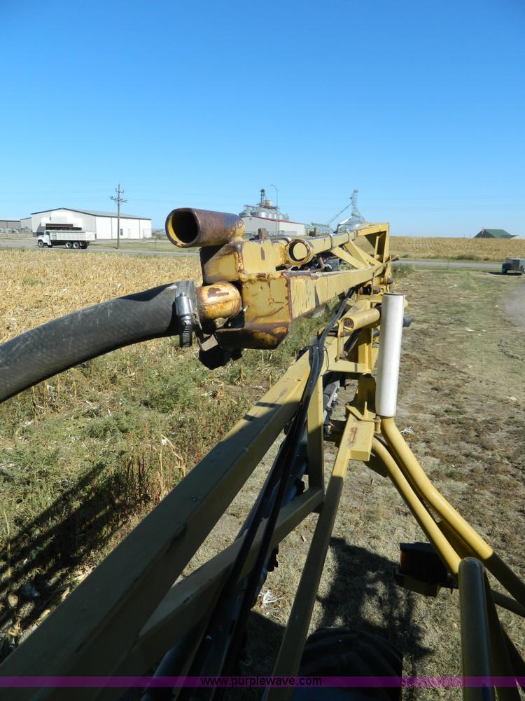 image for item K8202 2000 Ag-Chem RoGator 1254 self-propelled sprayer