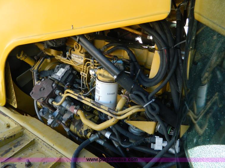 image for item K8202 2000 Ag-Chem RoGator 1254 self-propelled sprayer