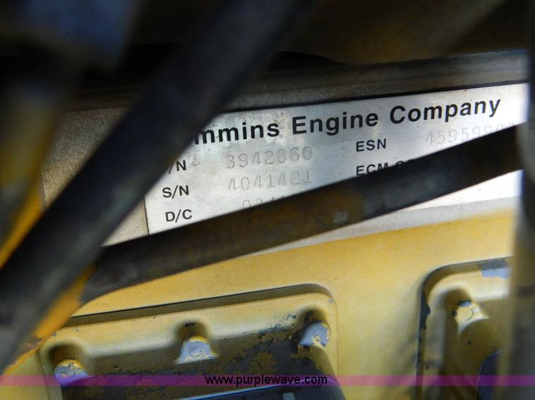 image for item K8202 2000 Ag-Chem RoGator 1254 self-propelled sprayer