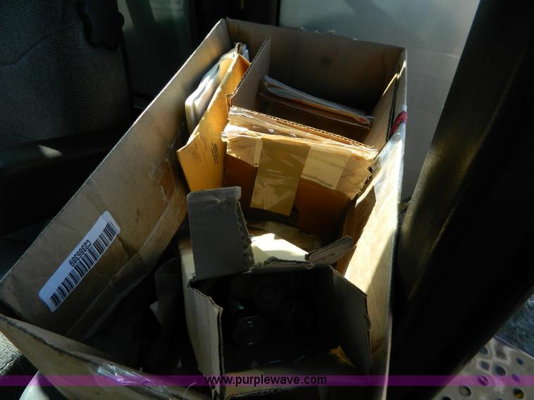 image for item K8202 2000 Ag-Chem RoGator 1254 self-propelled sprayer