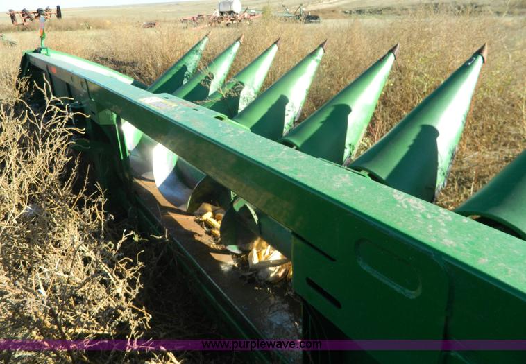 image for item K8205 2012 John Deere 612C corn head