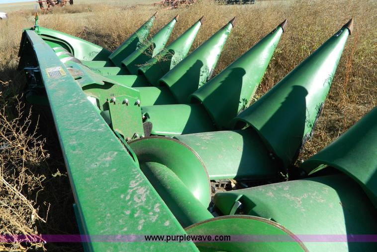 image for item K8205 2012 John Deere 612C corn head