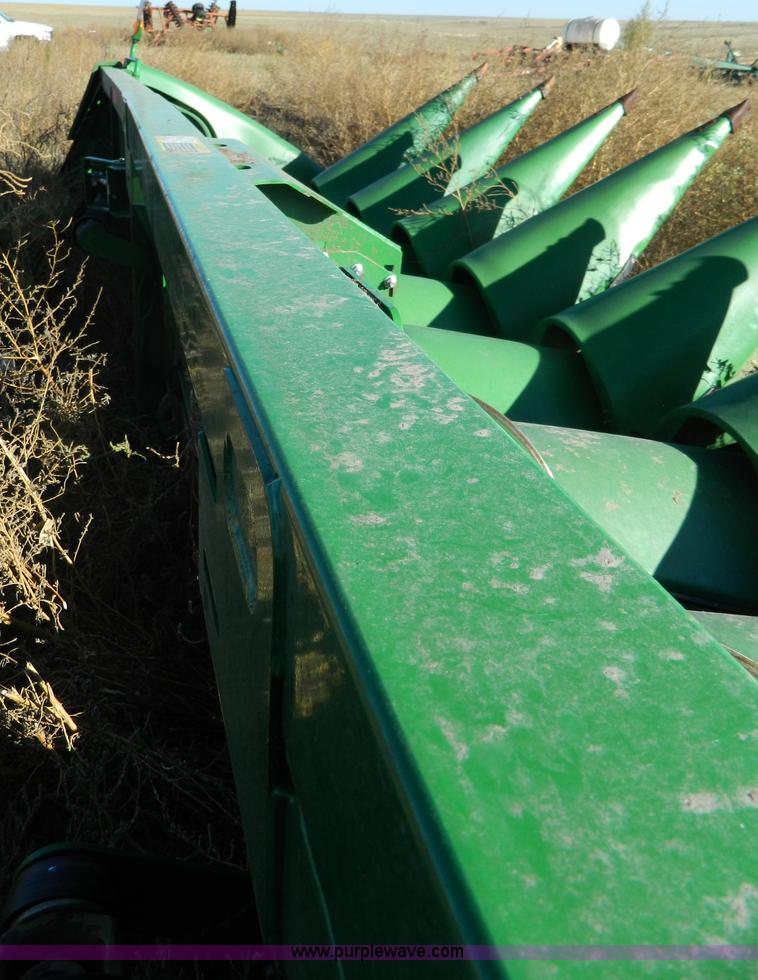 image for item K8205 2012 John Deere 612C corn head