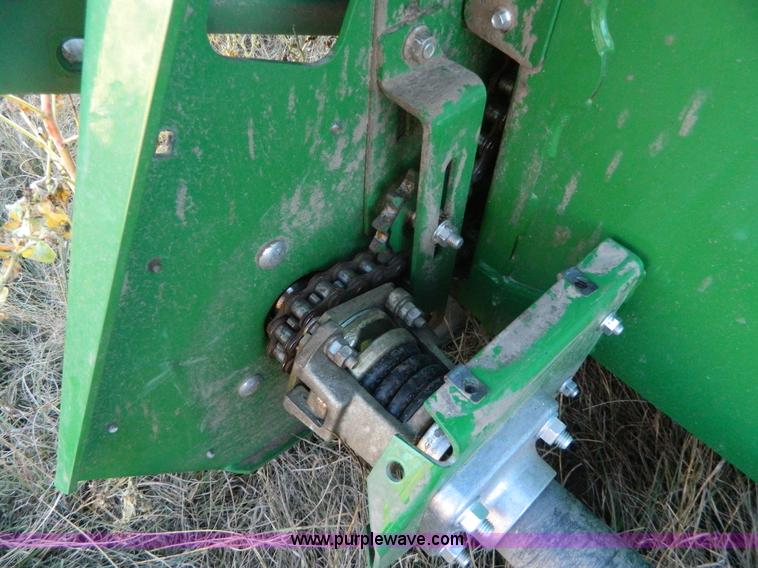 image for item K8205 2012 John Deere 612C corn head