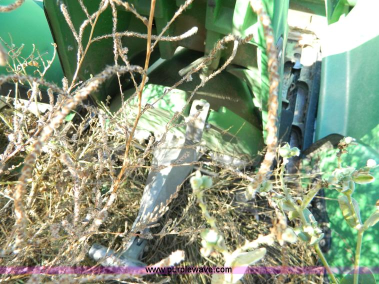 image for item K8205 2012 John Deere 612C corn head