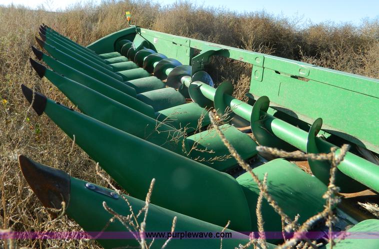 image for item K8205 2012 John Deere 612C corn head