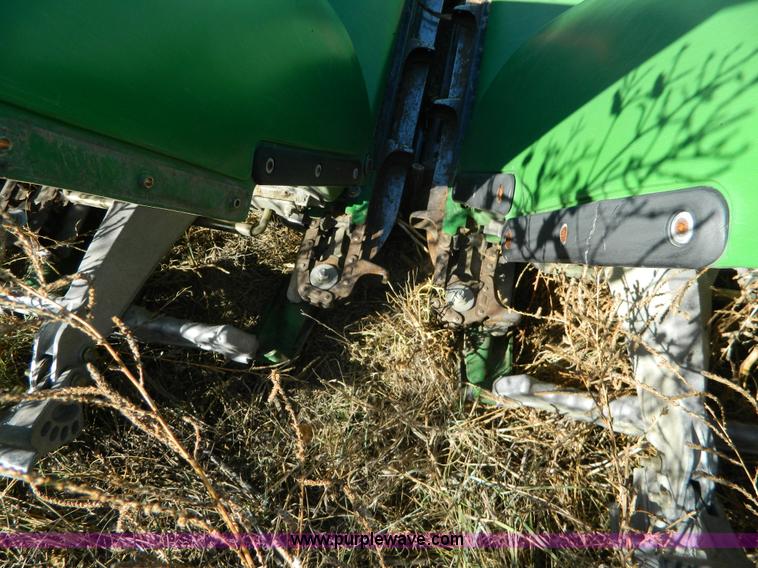image for item K8205 2012 John Deere 612C corn head