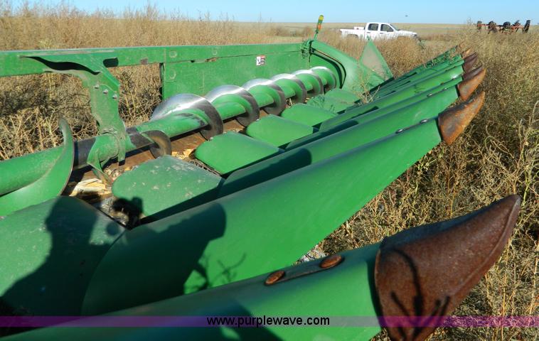 image for item K8205 2012 John Deere 612C corn head