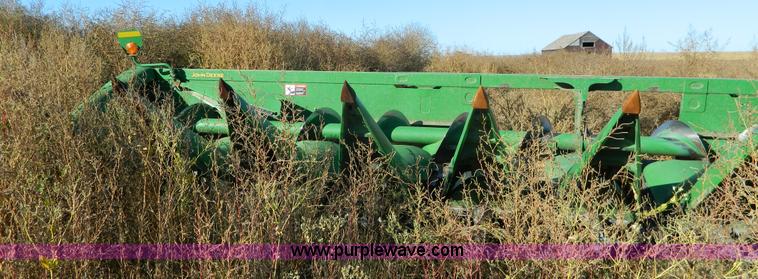 image for item K8205 2012 John Deere 612C corn head