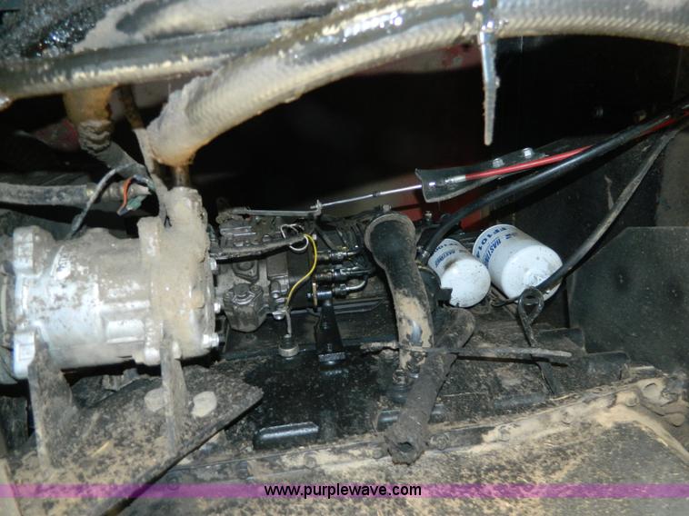 image for item K8206 2006 New Holland BR780A round baler