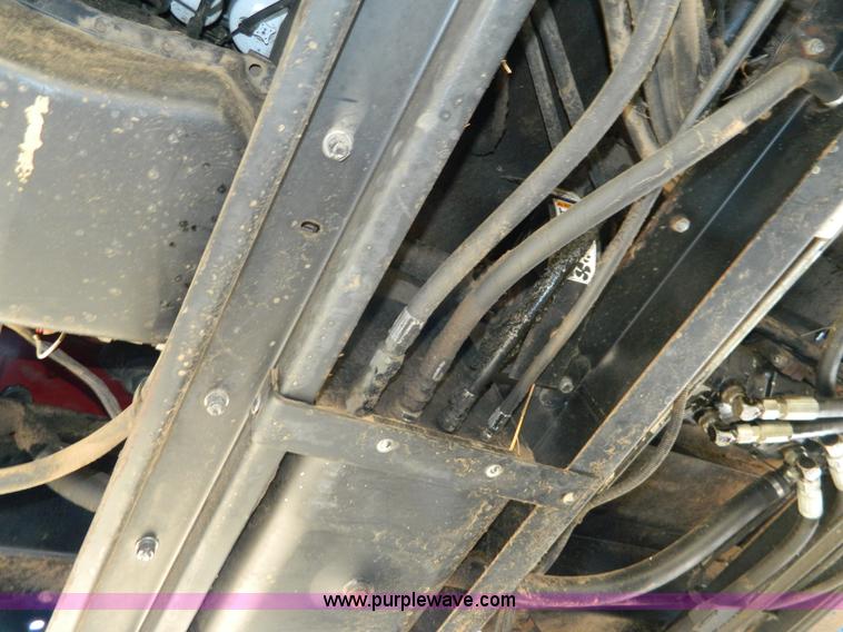 image for item K8206 2006 New Holland BR780A round baler