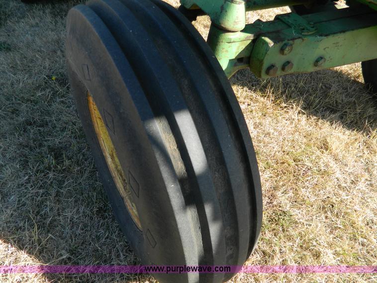 image for item K8210 1975 John Deere 4230 tractor