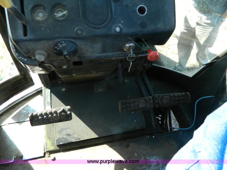 image for item K8210 1975 John Deere 4230 tractor