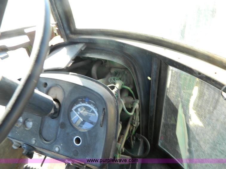 image for item K8210 1975 John Deere 4230 tractor