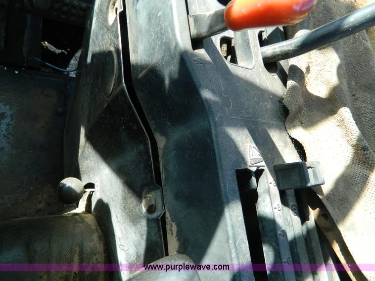 image for item K8210 1975 John Deere 4230 tractor