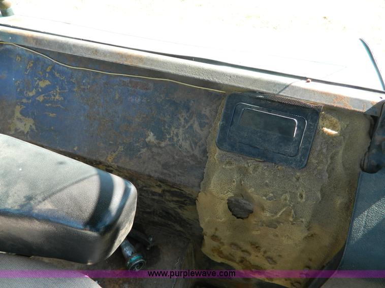 image for item K8210 1975 John Deere 4230 tractor