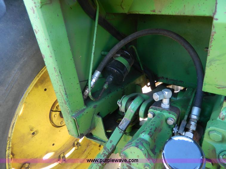 image for item K8210 1975 John Deere 4230 tractor