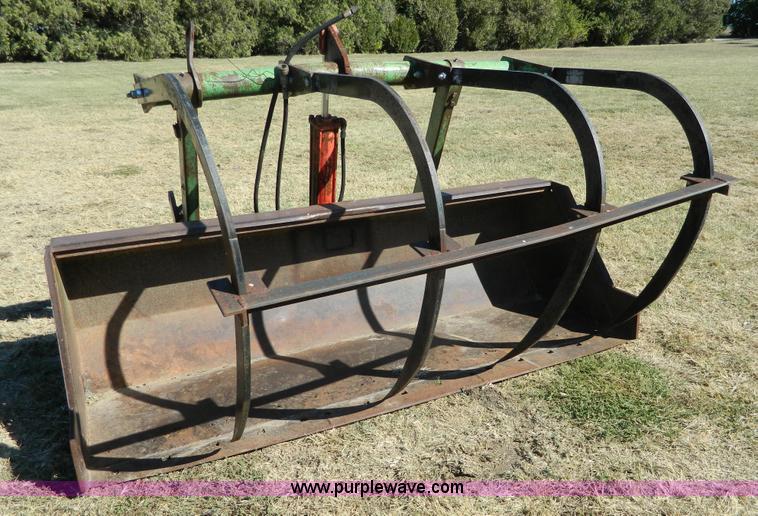 image for item K8210 1975 John Deere 4230 tractor